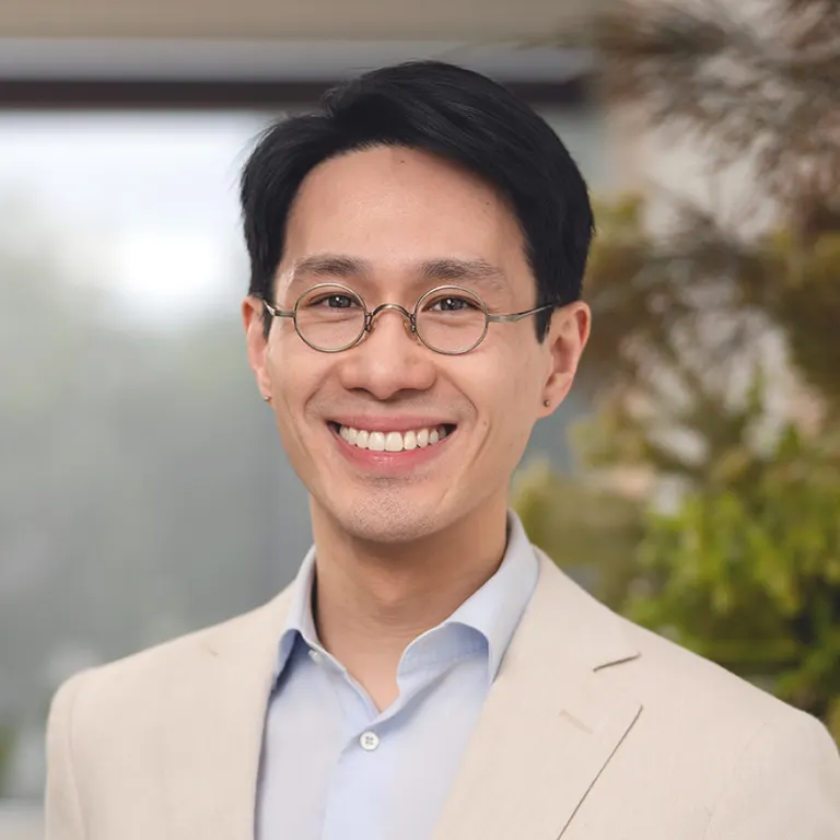Dr Nicholas Yang